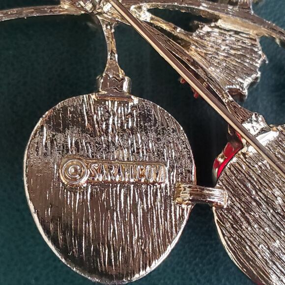 VTG Sarah Coventry Strawberry Festival Rhinestone Brooch 1966 Glass Fruit‎ READ - Picture 7 of 8